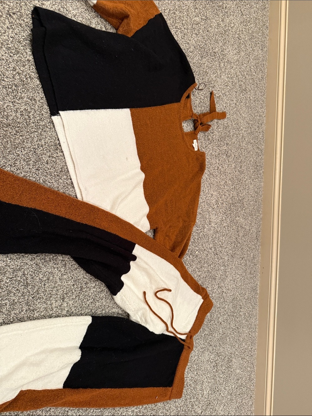 Woman’s Colorblock Cozy Knit Pants - Brown/White/Black